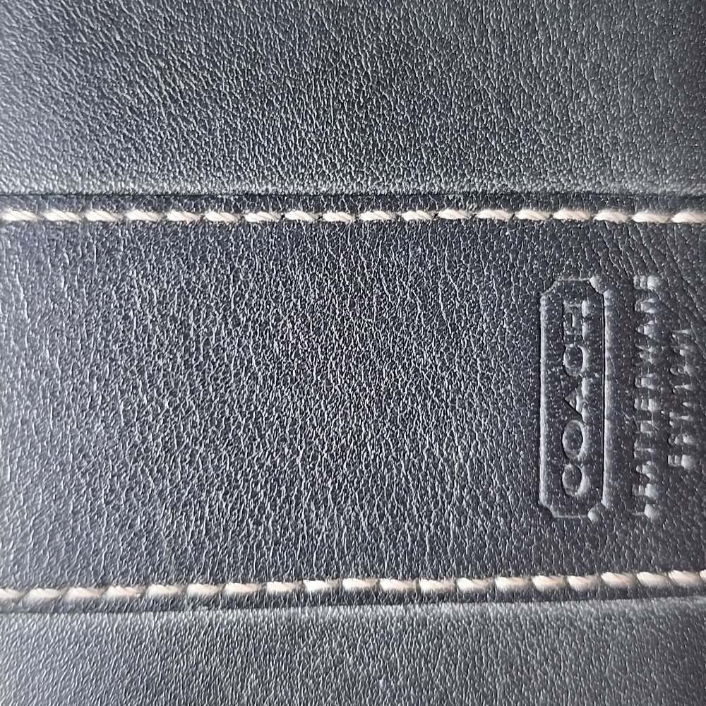 Coach Black Leather Compact Wallet with Key Ring Accent 4.75x3.25 Good Condition - Picture 13 of 13